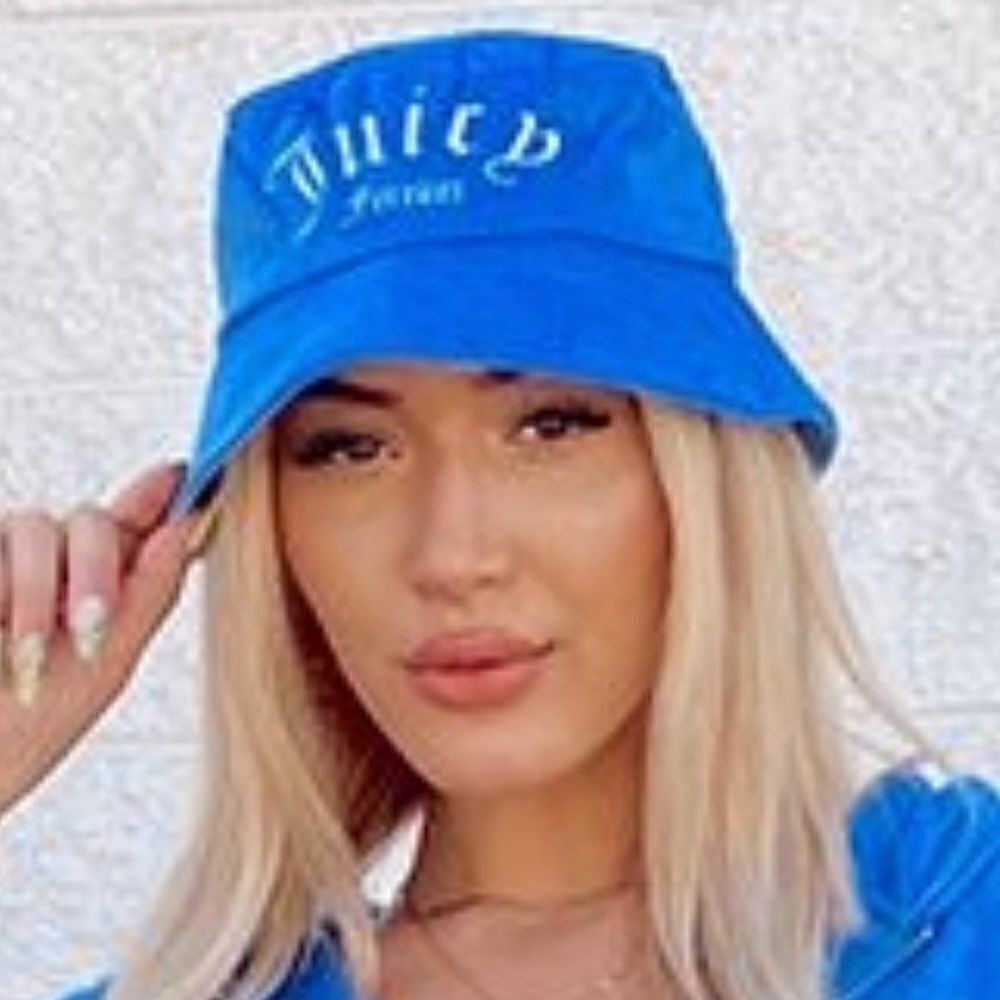NWT Juicy Couture ribbed woven Bucket Hat Front embroidery channel-stitched brim